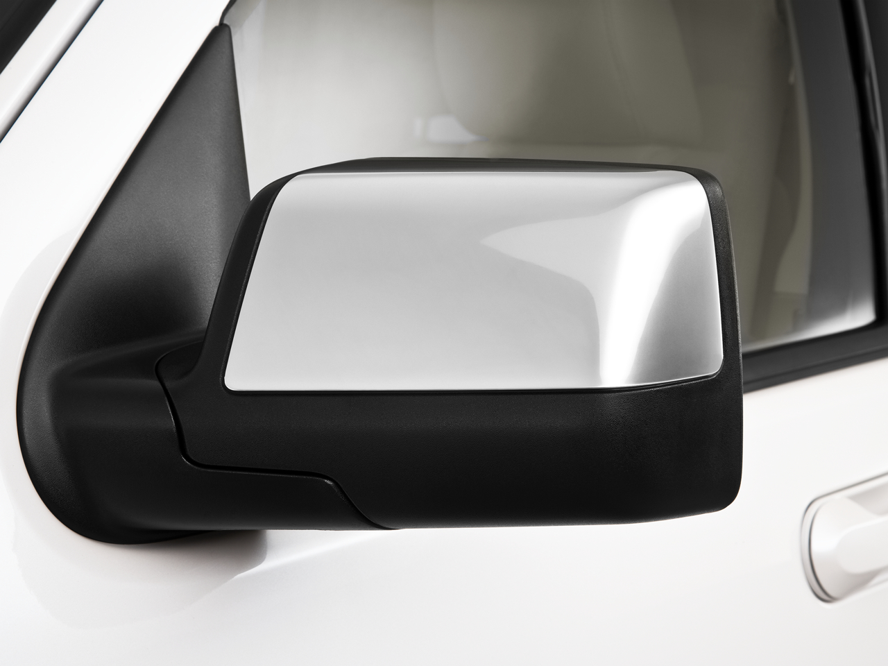 2010 Mercury Mountaineer Premier Driver's side mirror, 3_4 rear 