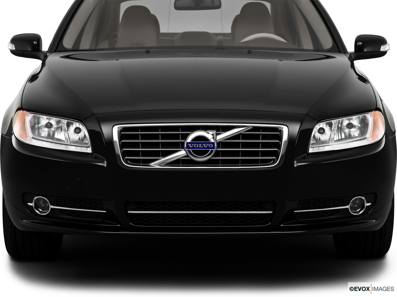 2010 Volvo S80 3.2 Close up of Grill. 