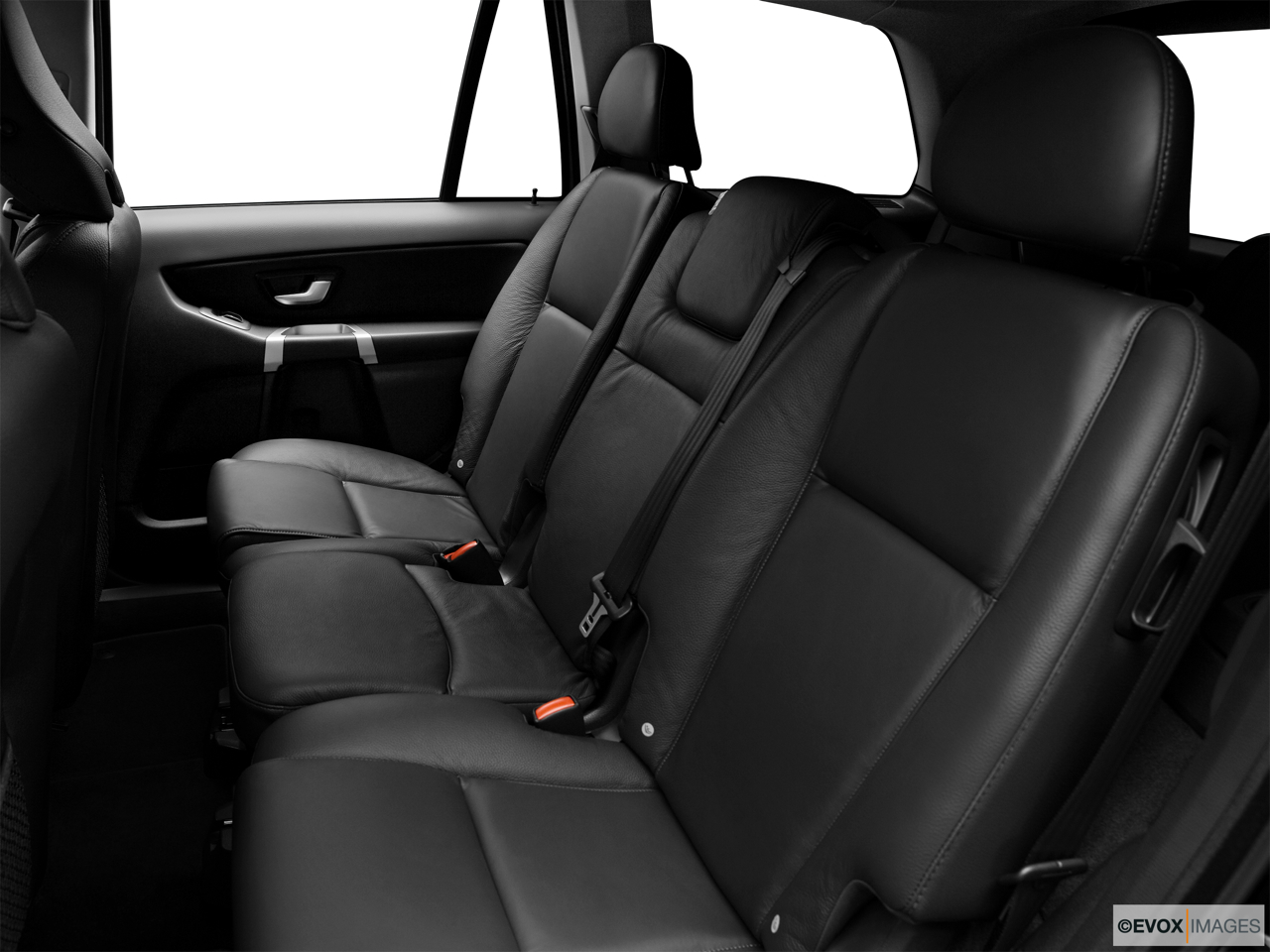 2010 Volvo XC90 3.2 Rear seats from Drivers Side. 