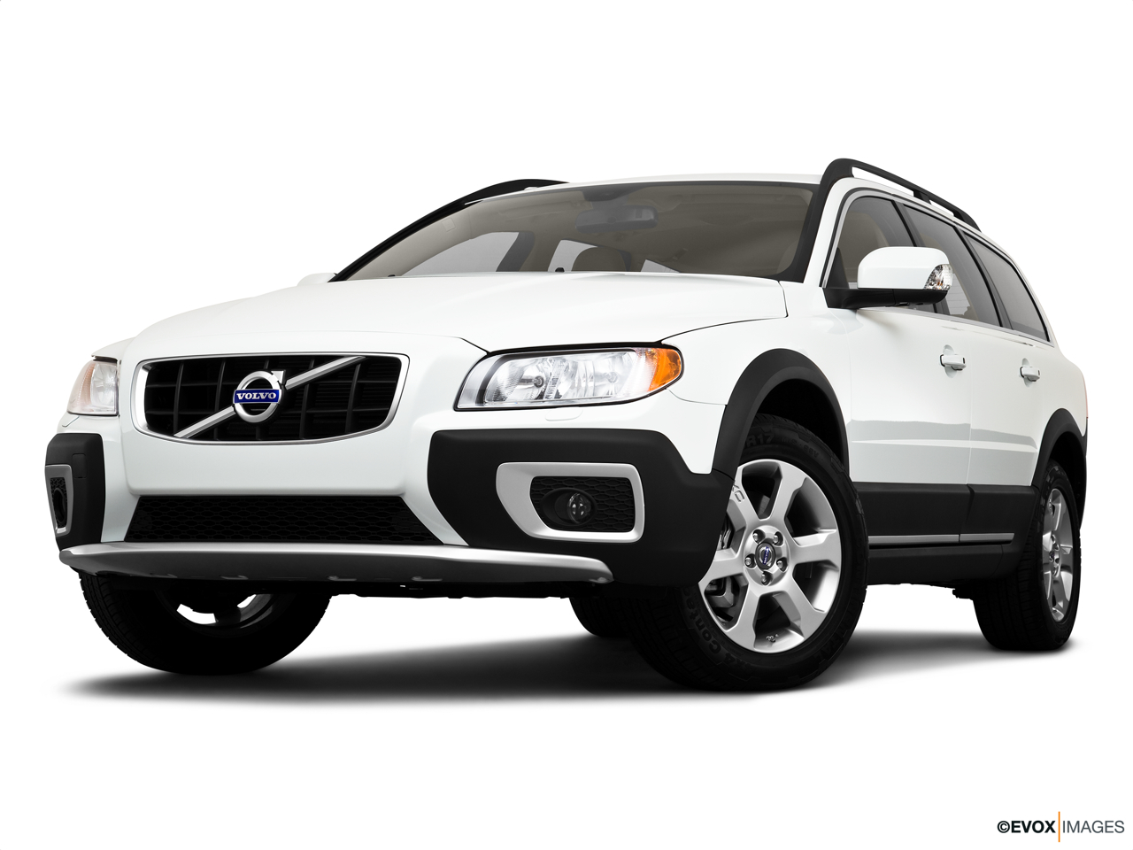 2010 Volvo XC70 3.2 AWD Front angle view, low wide perspective. 