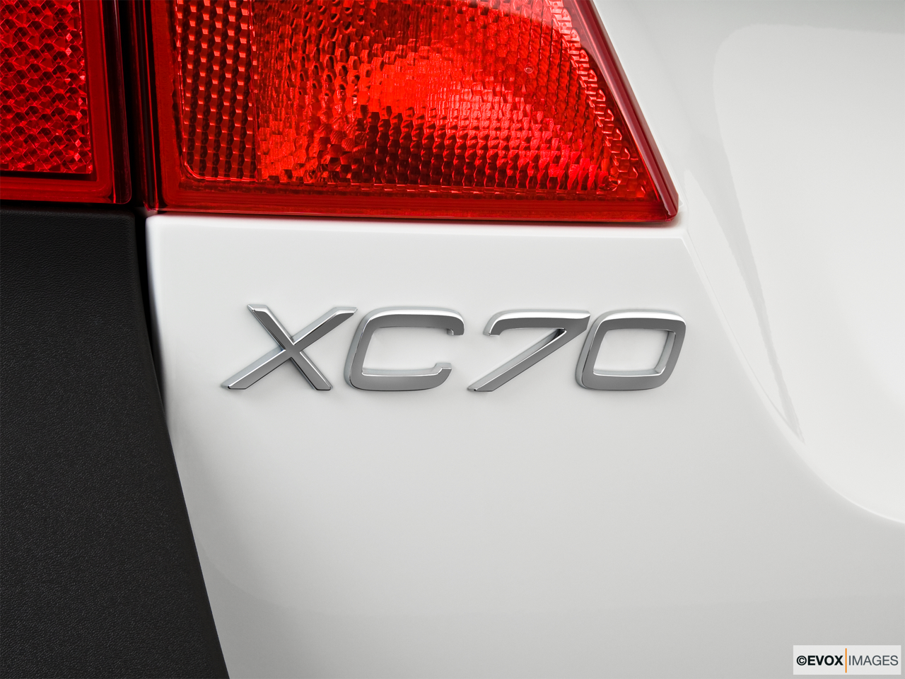 2010 Volvo XC70 3.2 AWD Rear model badge/emblem 