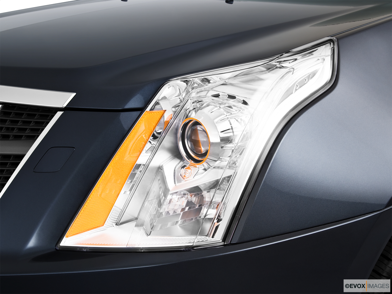 2010 Cadillac SRX Crossover Premium Collection Drivers Side Headlight. 