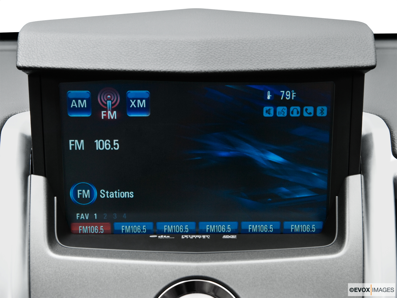 2010 Cadillac SRX Crossover Premium Collection Closeup of radio head unit 