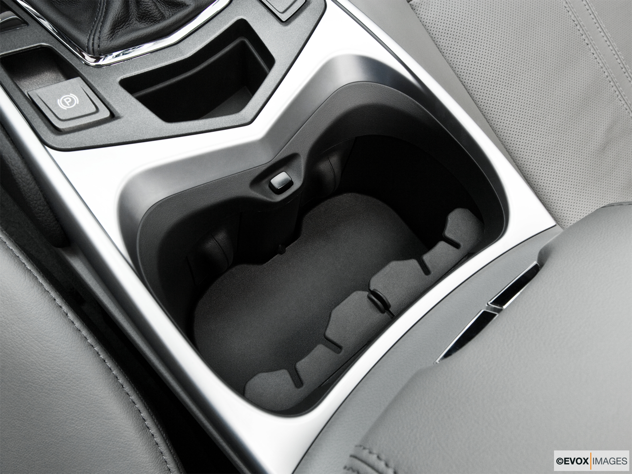 2010 Cadillac SRX Crossover Premium Collection Cup holders. 