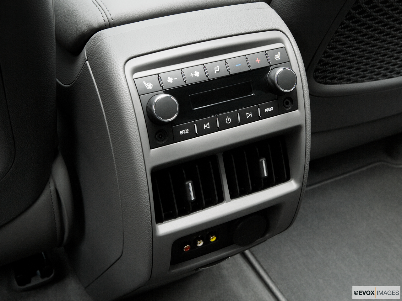 2010 Cadillac SRX Crossover Premium Collection Rear A/C controls. 
