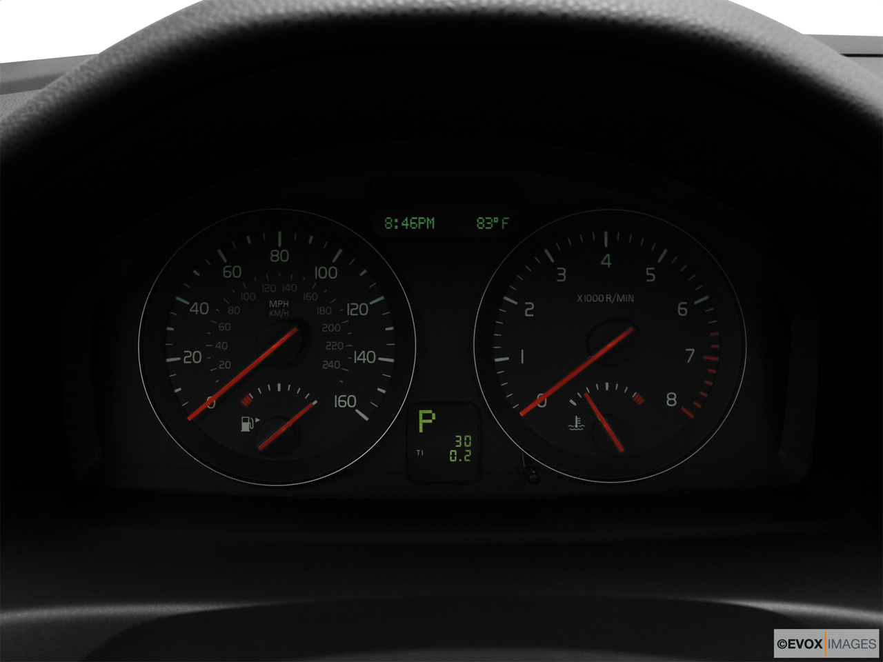 2010 Volvo V50 2.4I Speedometer/tachometer. 