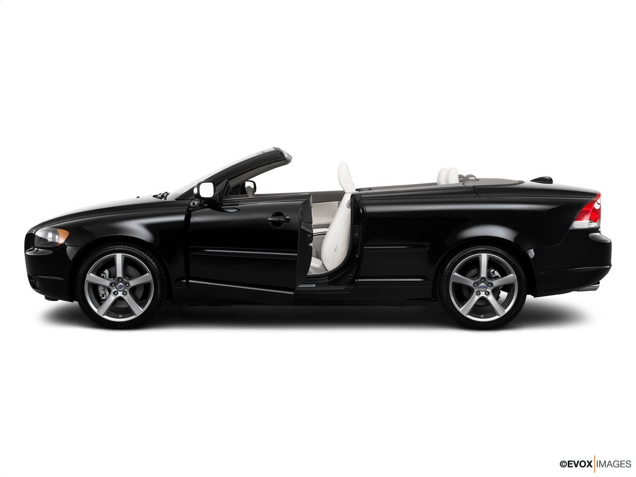 2010 Volvo C70 T5 A CV Driver's side profile with drivers side door open. 