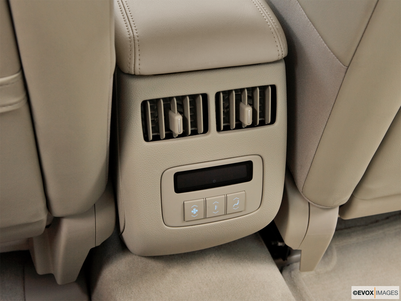 2010 Cadillac DTS Luxury Collection Rear A/C controls. 