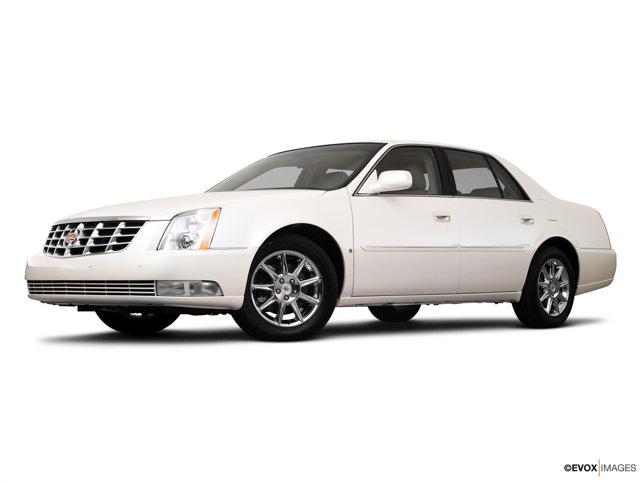 2010 Cadillac DTS Luxury Collection Low/wide front 5/8. 