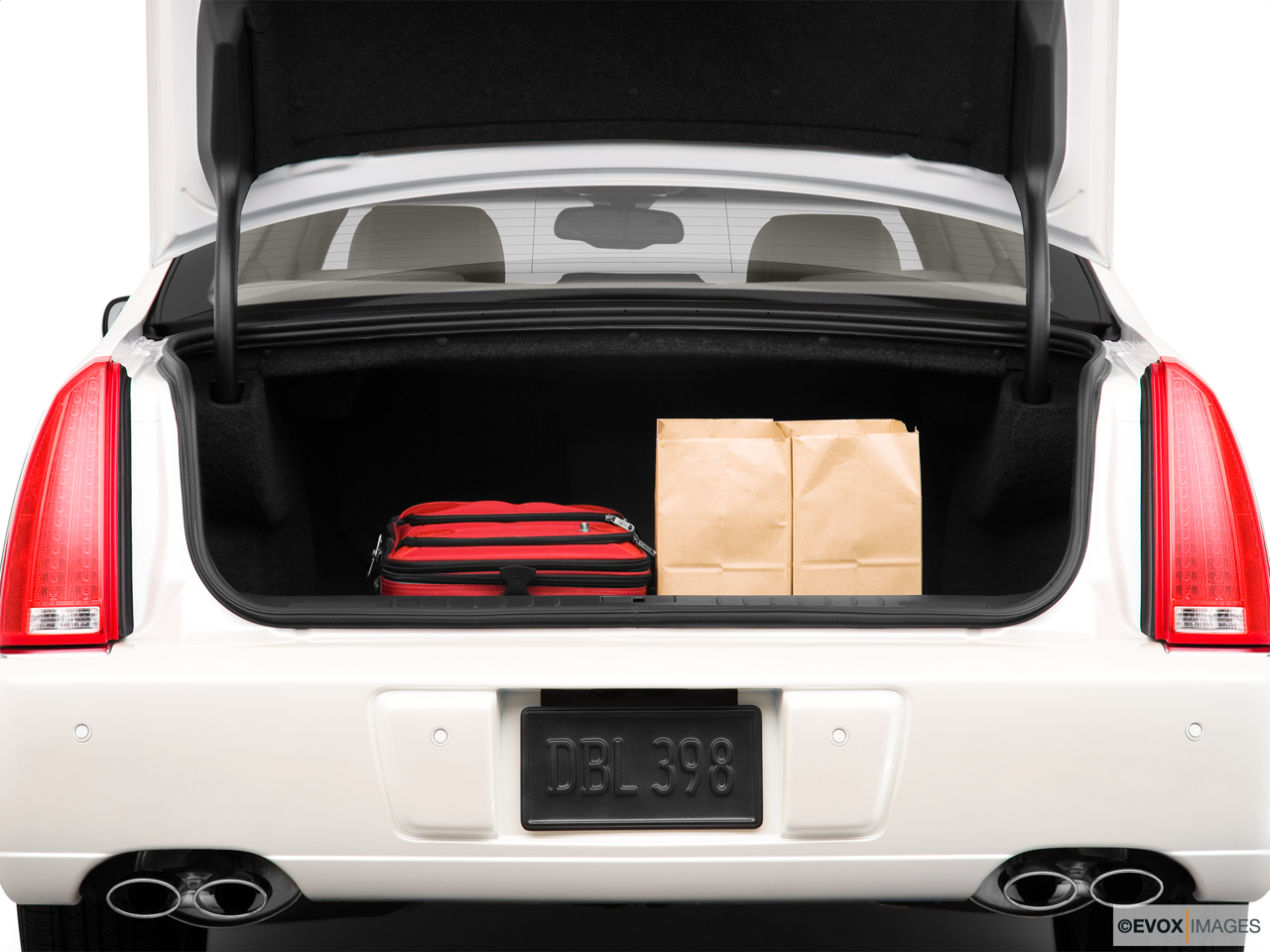 2010 Cadillac DTS Luxury Collection Trunk props. 