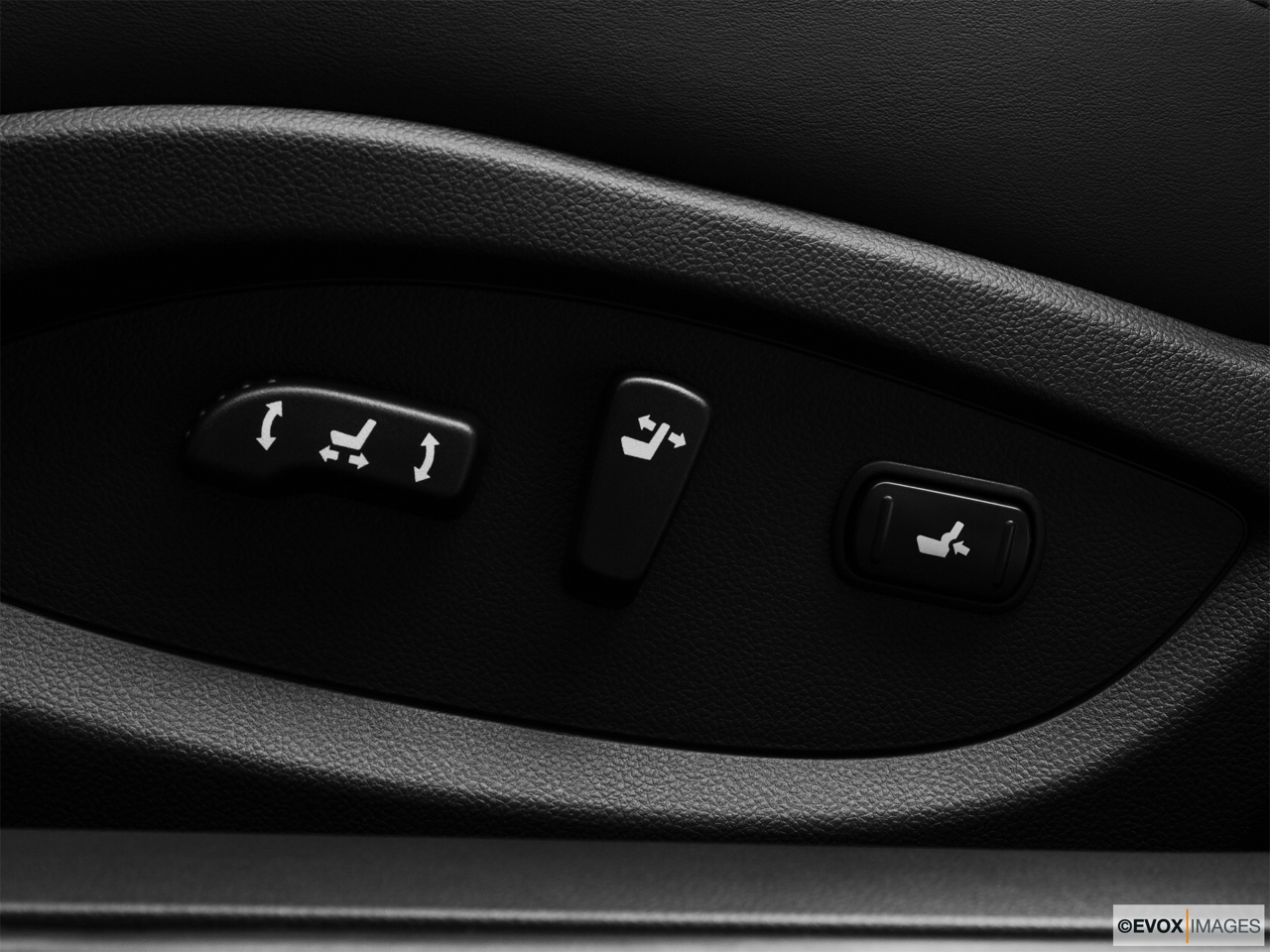 2010 Infiniti EX EX35 Journey Seat Adjustment Controllers. 
