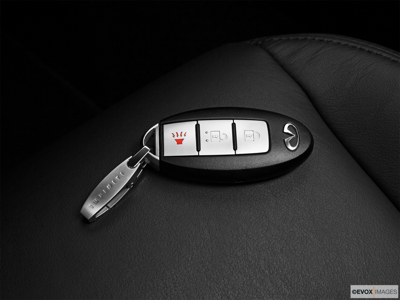 2010 Infiniti EX EX35 Journey Key fob on driver's seat. 