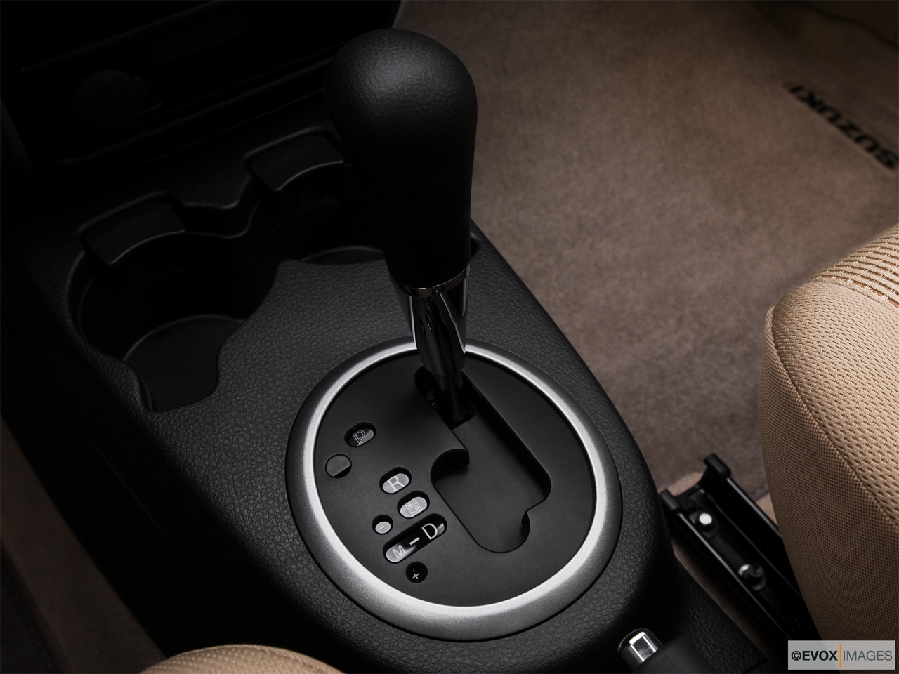 2010 Suzuki SX4 LE Popular Gear shifter/center console. 