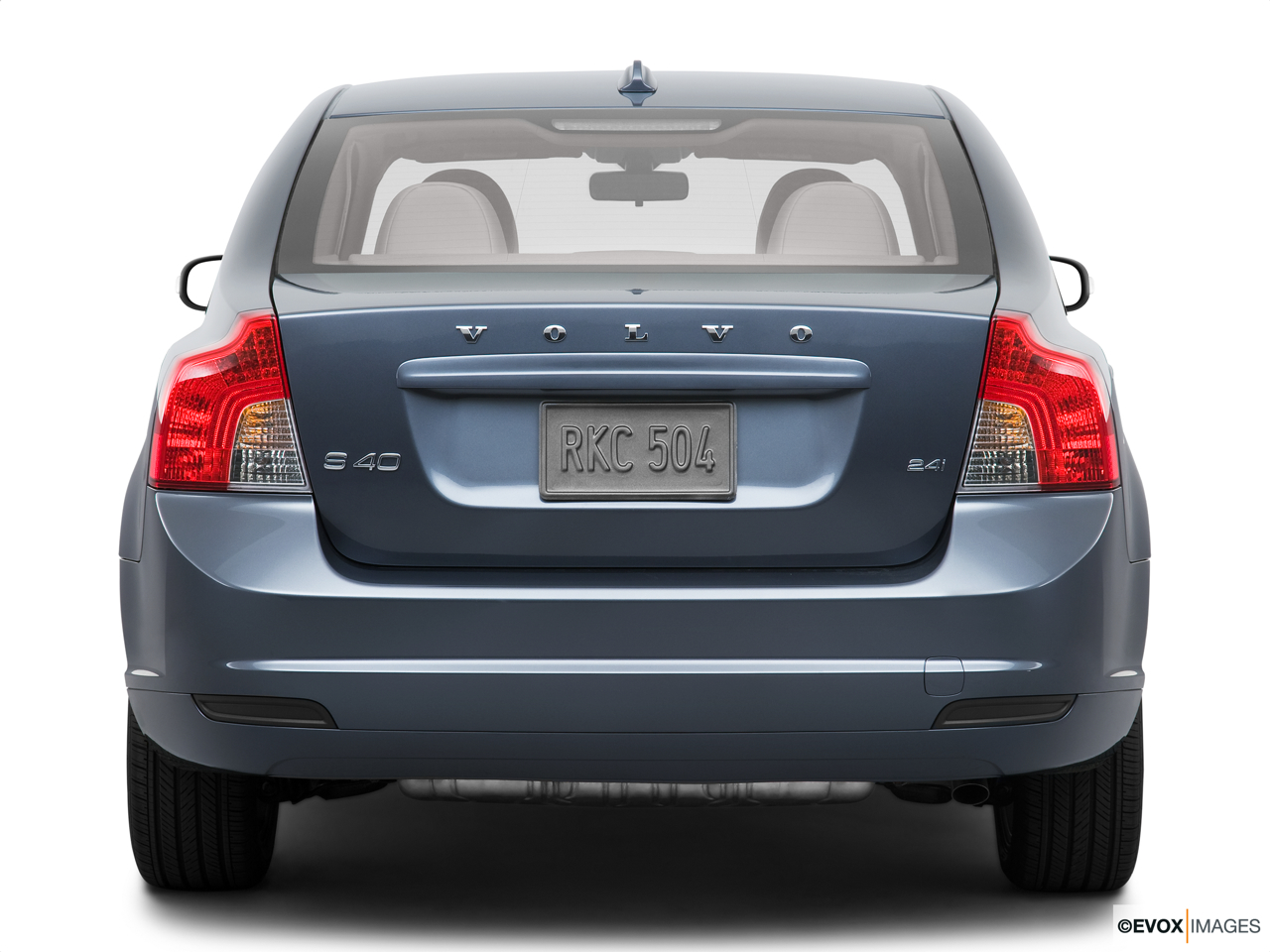 2010 Volvo S40 2.4i Low/wide rear. 