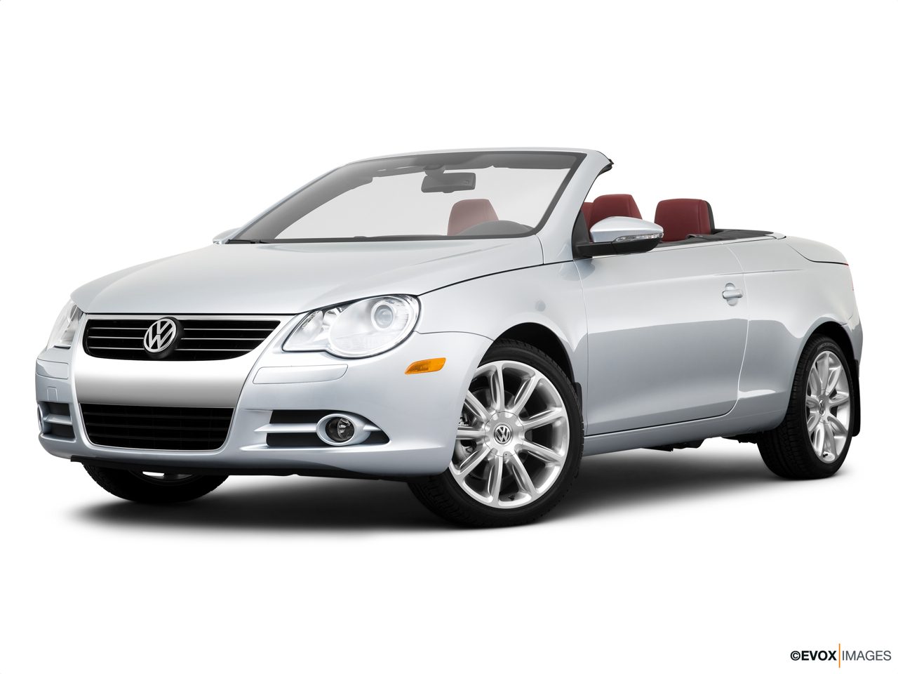 2010 Volkswagen Eos Lux Front angle medium view. 