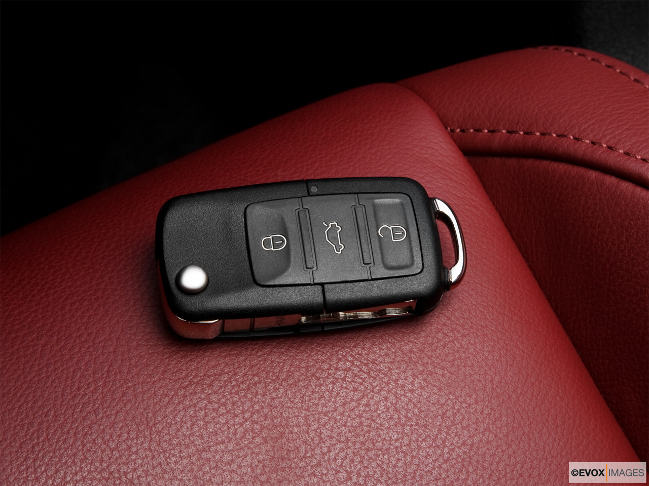 2010 Volkswagen Eos Lux Key fob on driver's seat. 