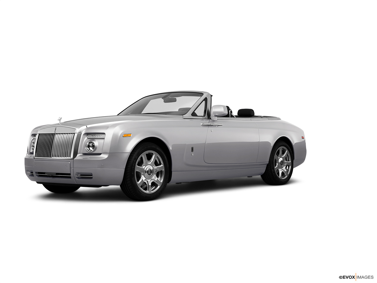 2024 Rolls-Royce Phantom Drophead Coupe  Front Quarter
