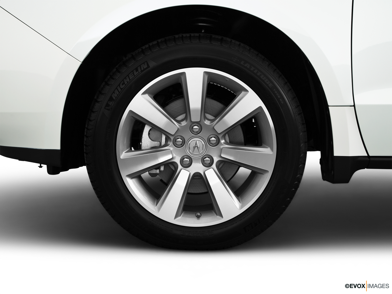 2010 Acura ZDX ZDX Technology Front Drivers side wheel at profile. 