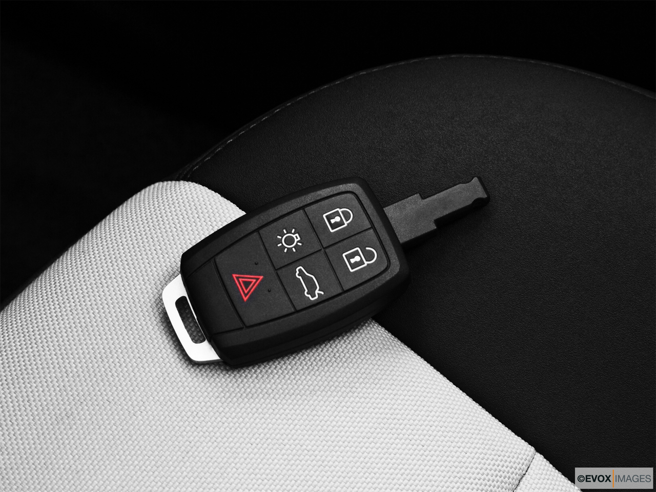 2011 Volvo C30 T5 A Key fob on driver's seat. 