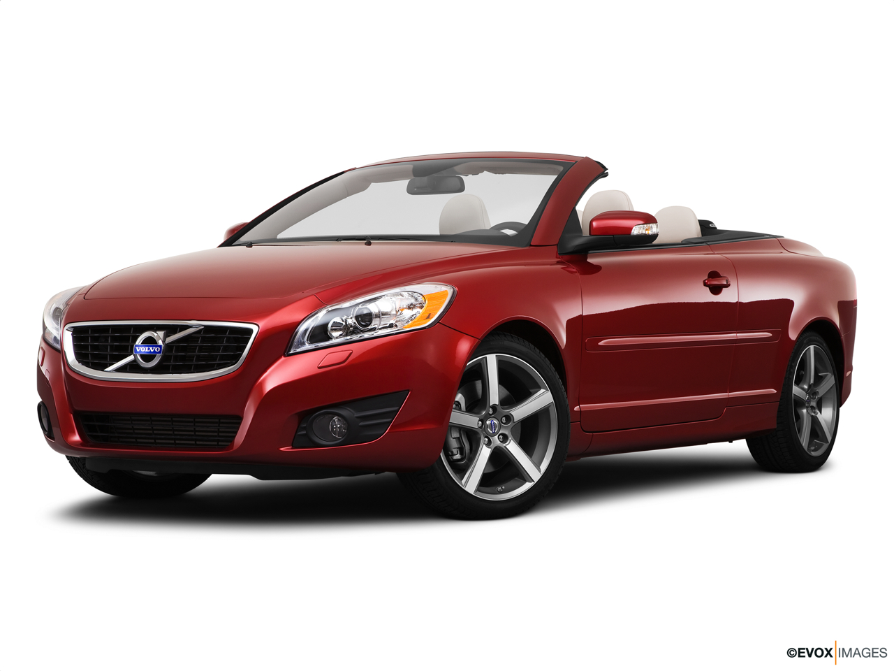 2011 Volvo C70 T5 A Front angle medium view. 