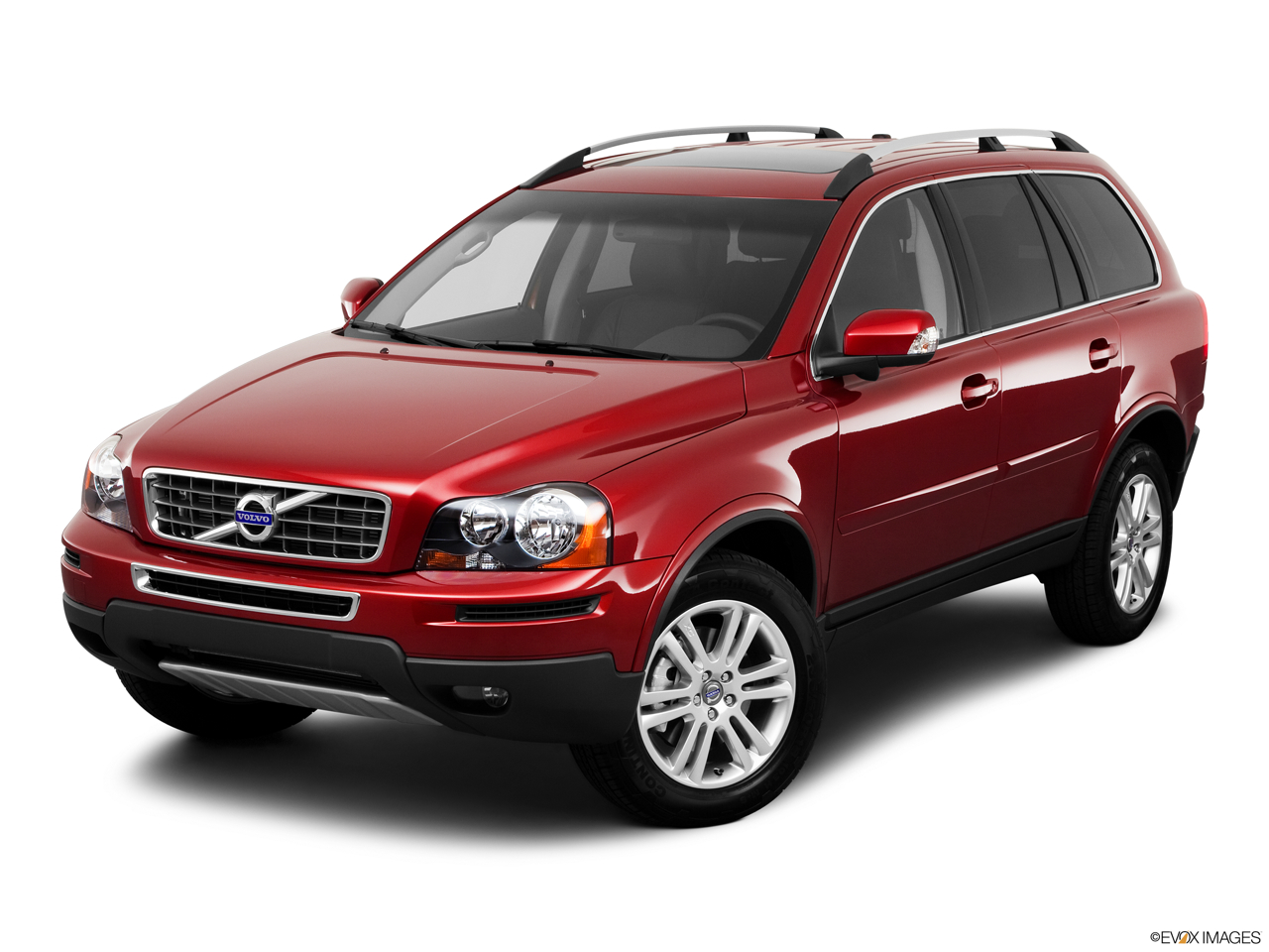 2011 Volvo XC90 3.2 Front angle view. 