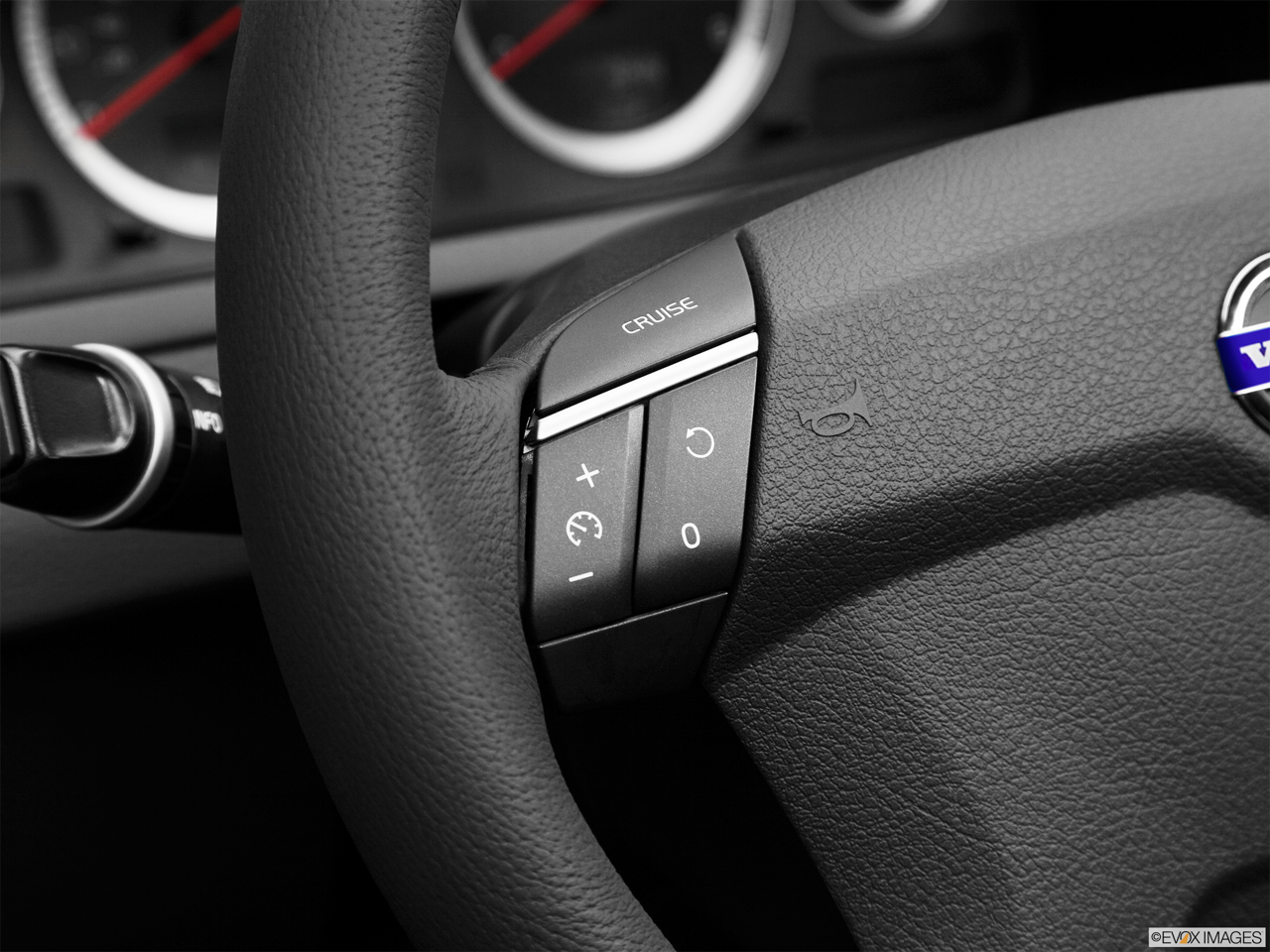 2011 Volvo XC90 3.2 Steering Wheel Controls (Left Side) 