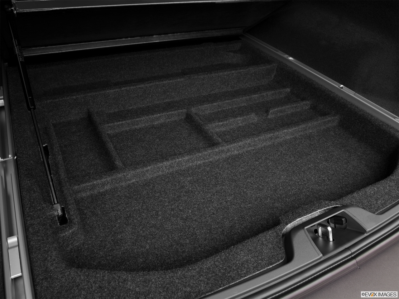 2011 Volvo XC70 3.2 Rear storage bin 
