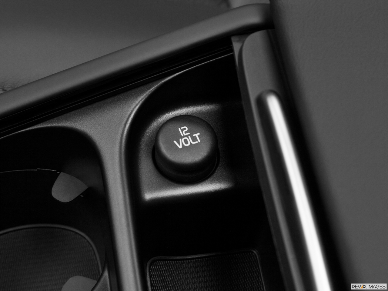 2011 Volvo XC70 3.2 Main power point. 