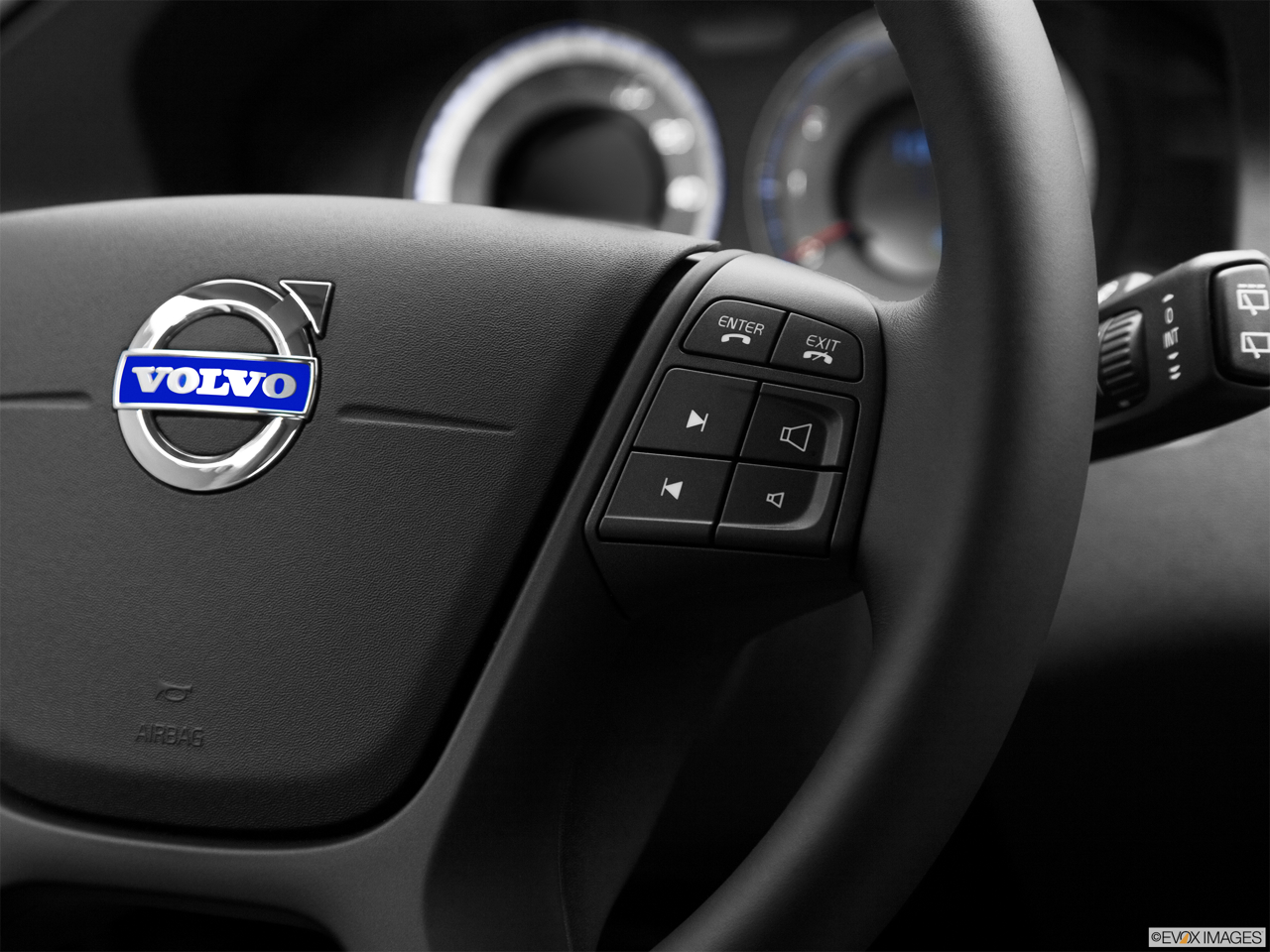 2011 Volvo XC70 3.2 Steering Wheel Controls (Right Side) 