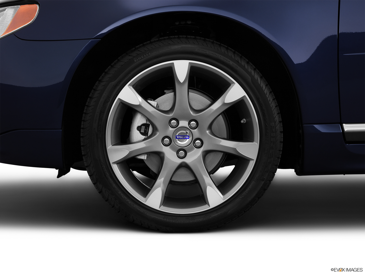 2011 Volvo S80 3.2 Front Drivers side wheel at profile. 