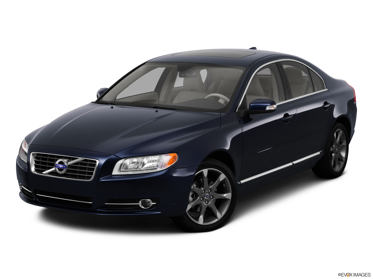 2011 Volvo S80 3.2 Front angle view. 