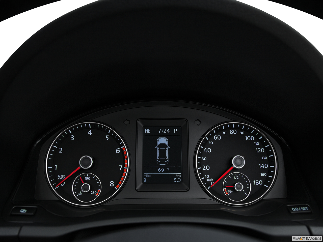 2011 Volkswagen Eos Lux Speedometer/tachometer. 