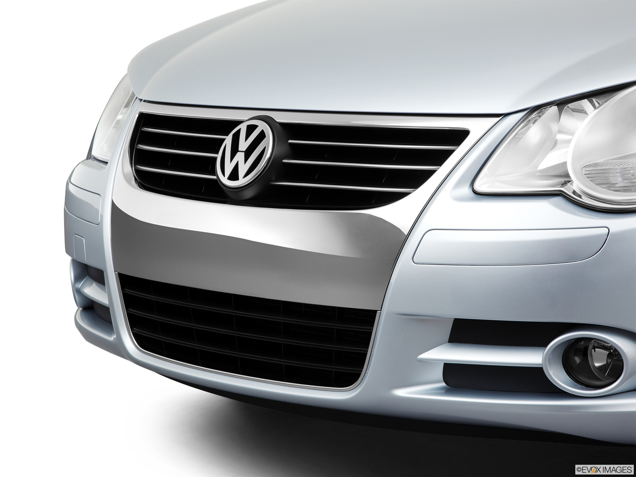 2011 Volkswagen Eos Lux Close up of Grill. 