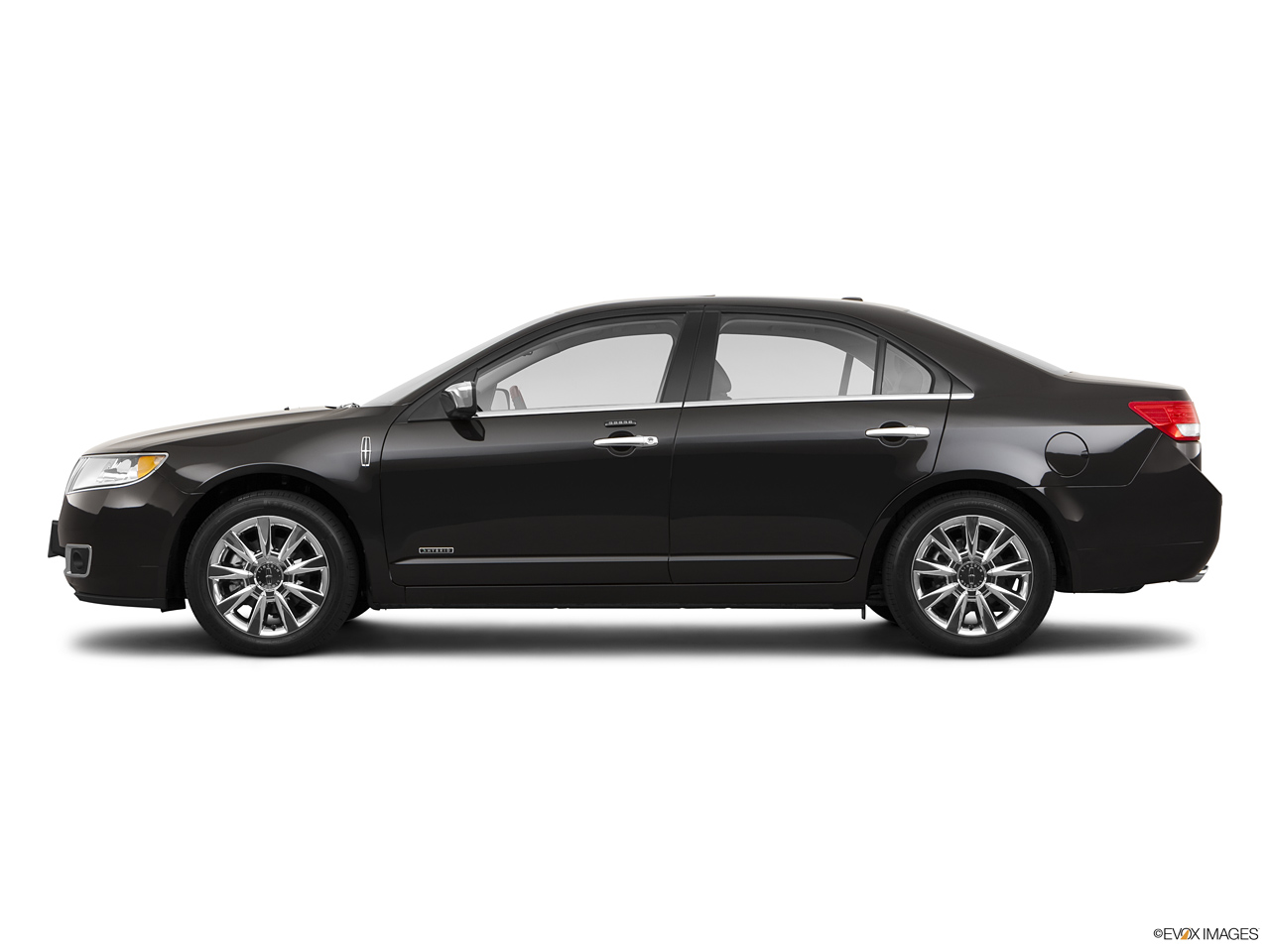 2024 Lincoln MKZ Hybrid   Side