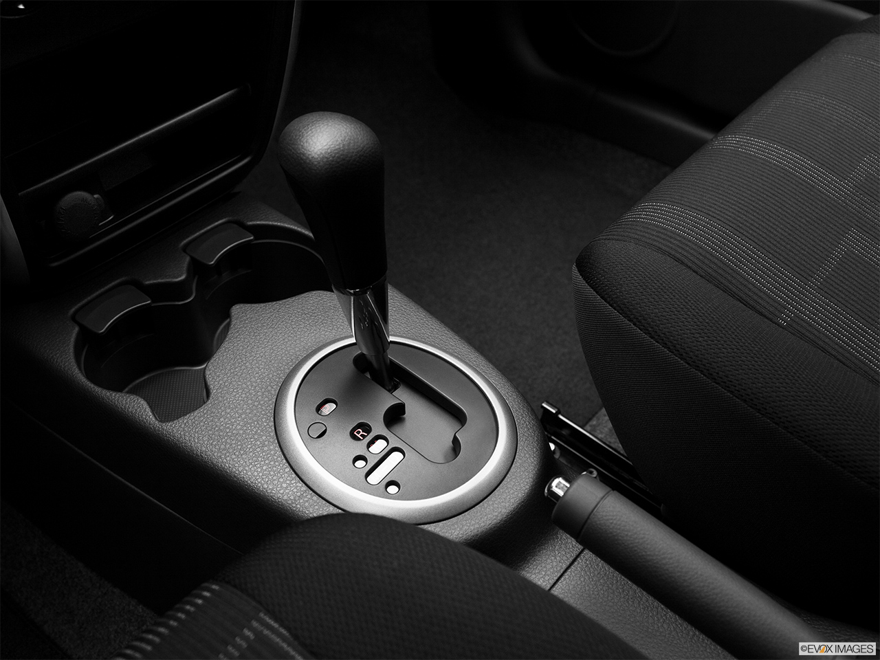 2011 Suzuki SX4 Sportback Technology Gear shifter/center console. 