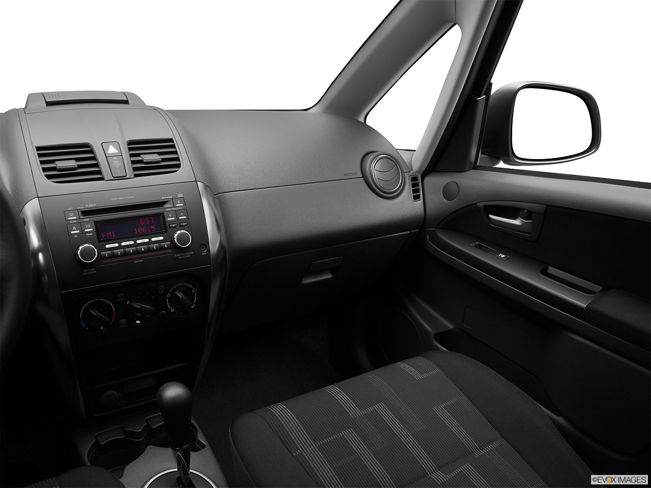 2011 Suzuki SX4 Sportback Technology Center Console/Passenger Side. 