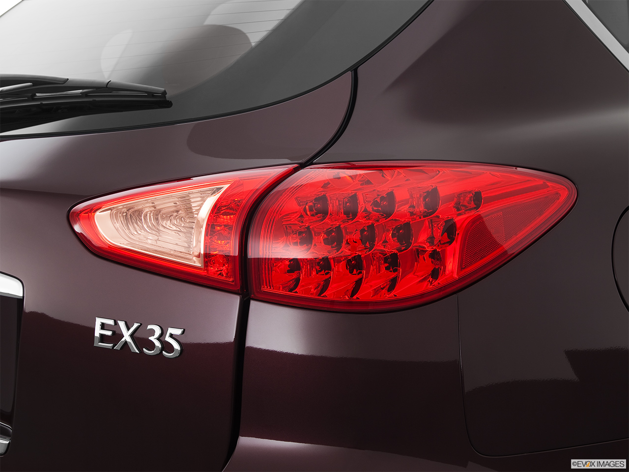 2011 Infiniti EX EX35 Journey Passenger Side Taillight. 
