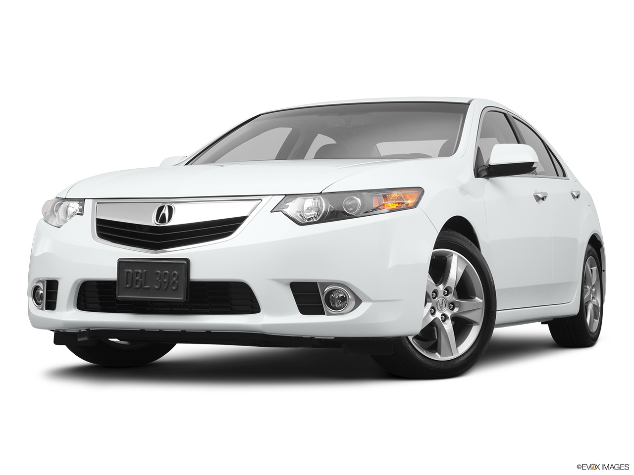 2011 Acura TSX TSX 5-speed Automatic Front angle view, low wide perspective. 