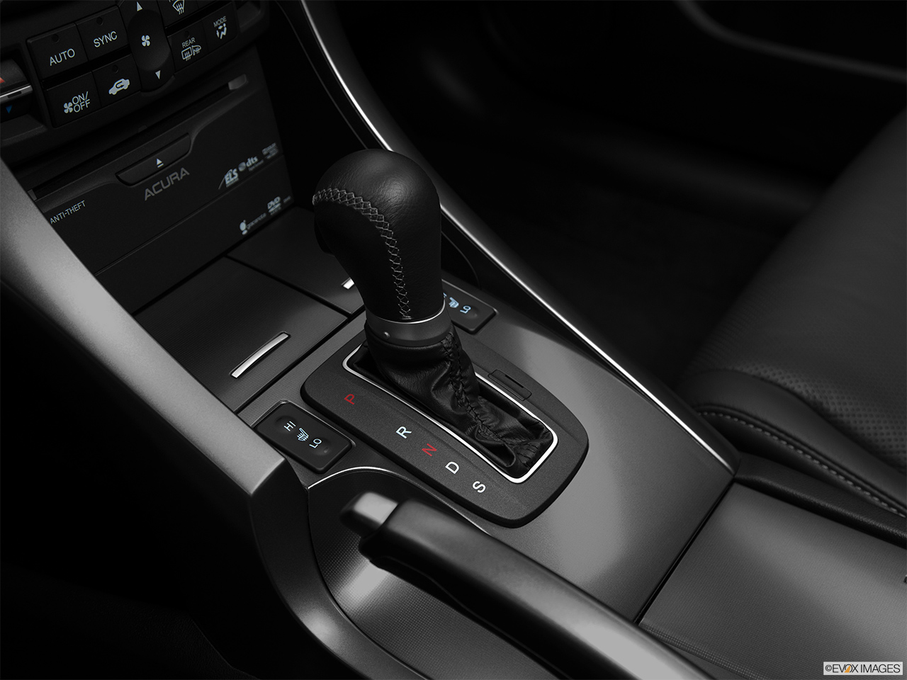 2011 Acura TSX Sport Wagon Gear shifter/center console. 