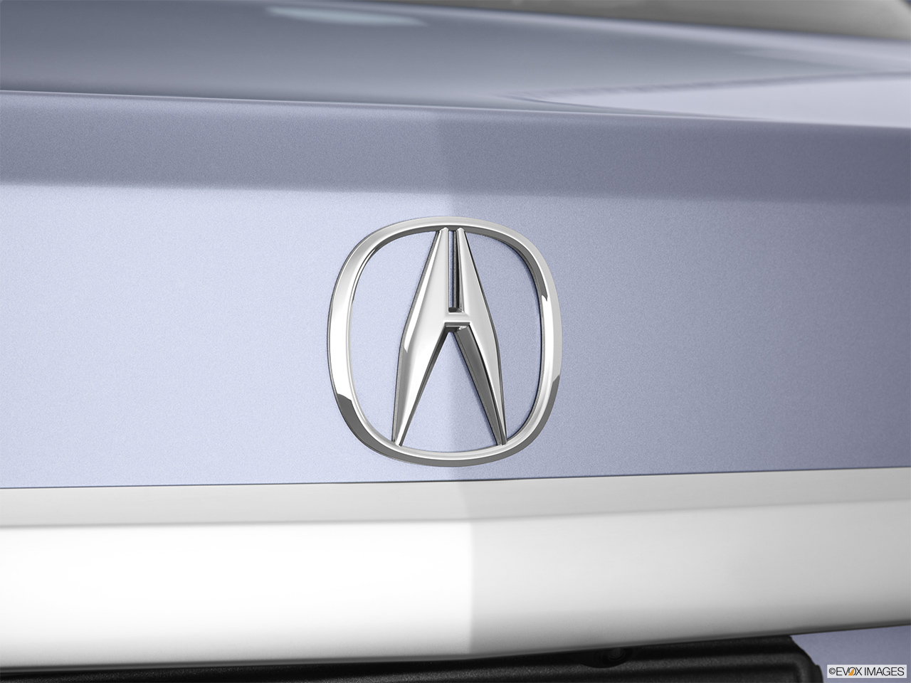 2011 Acura RL RL Rear manufacture badge/emblem 