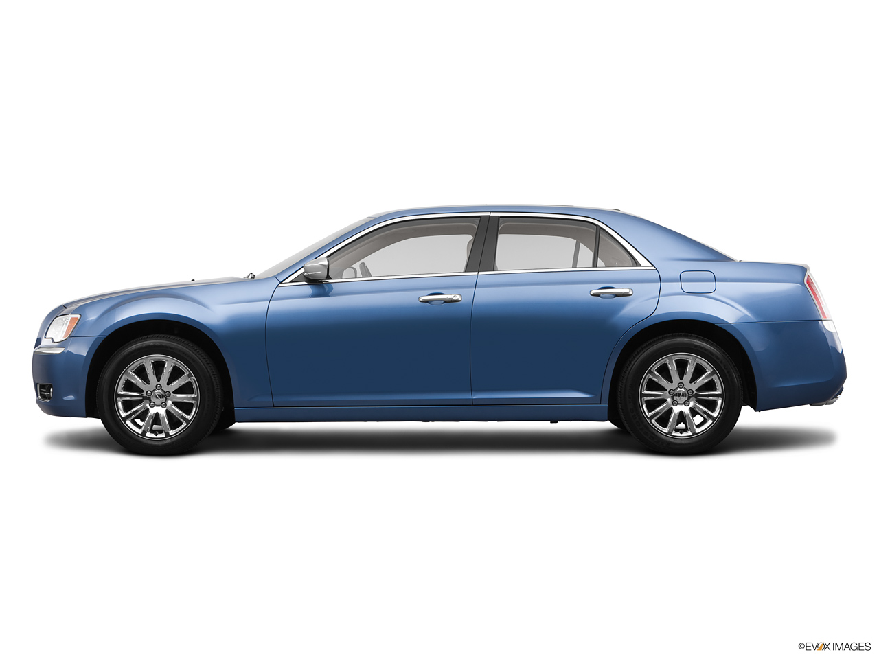 2024 Chrysler 300   Side