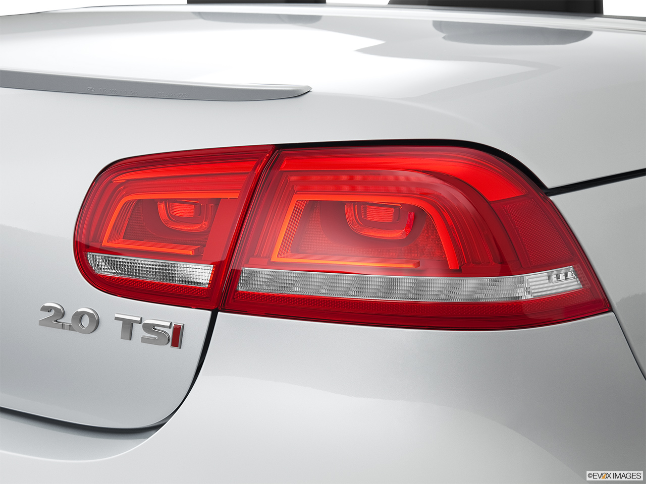 2012 Volkswagen Eos Lux Passenger Side Taillight. 