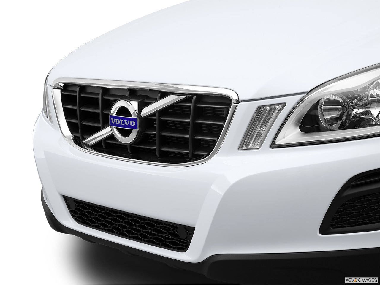 2012 Volvo XC60 3.2L Close up of Grill. 