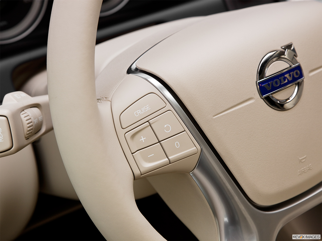 2012 Volvo XC60 3.2L Steering Wheel Controls (Left Side) 