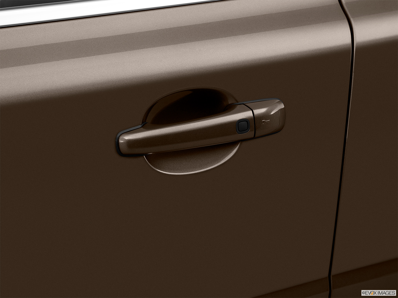 2012 Volvo XC70 3.2L Drivers Side Door handle. 