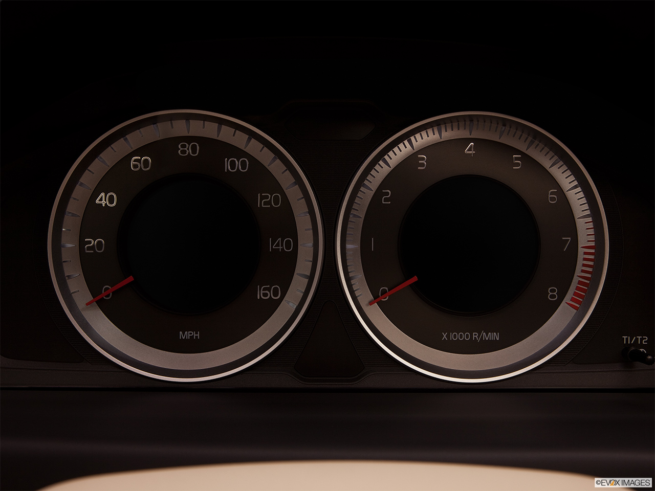 2012 Volvo XC70 3.2L Speedometer/tachometer. 