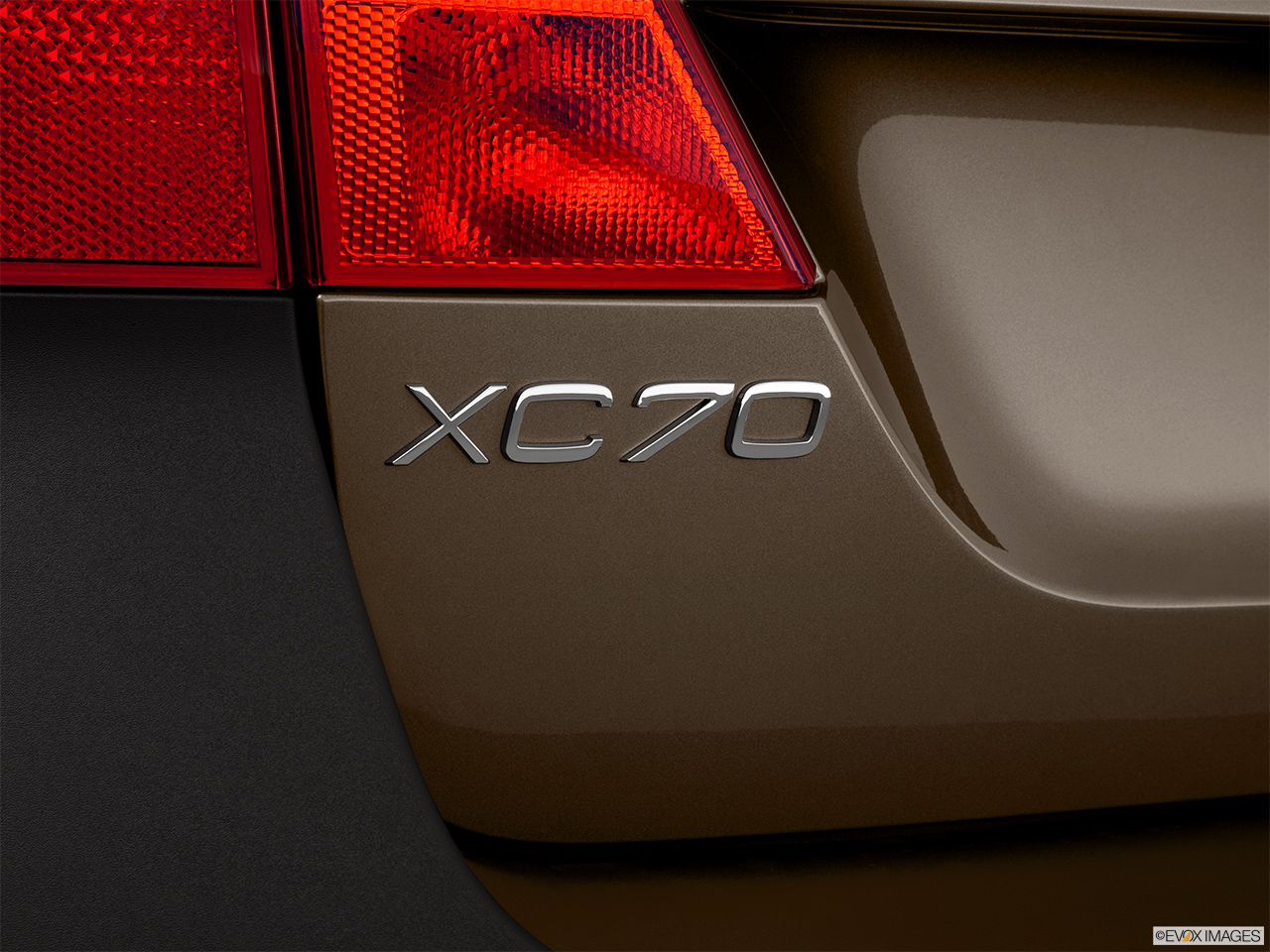 2012 Volvo XC70 3.2L Rear model badge/emblem 