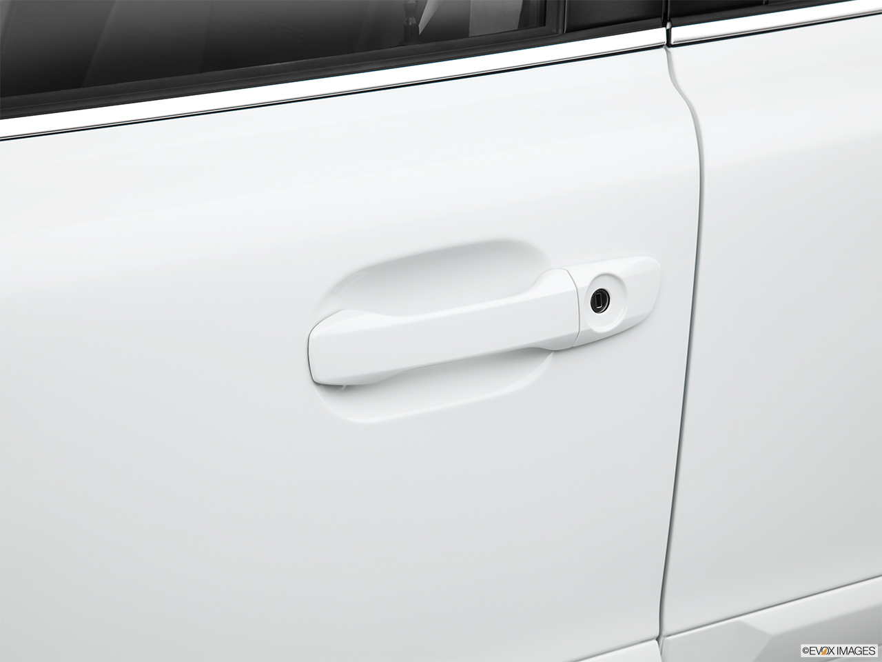 2012 Volvo XC90 R-Design Drivers Side Door handle. 