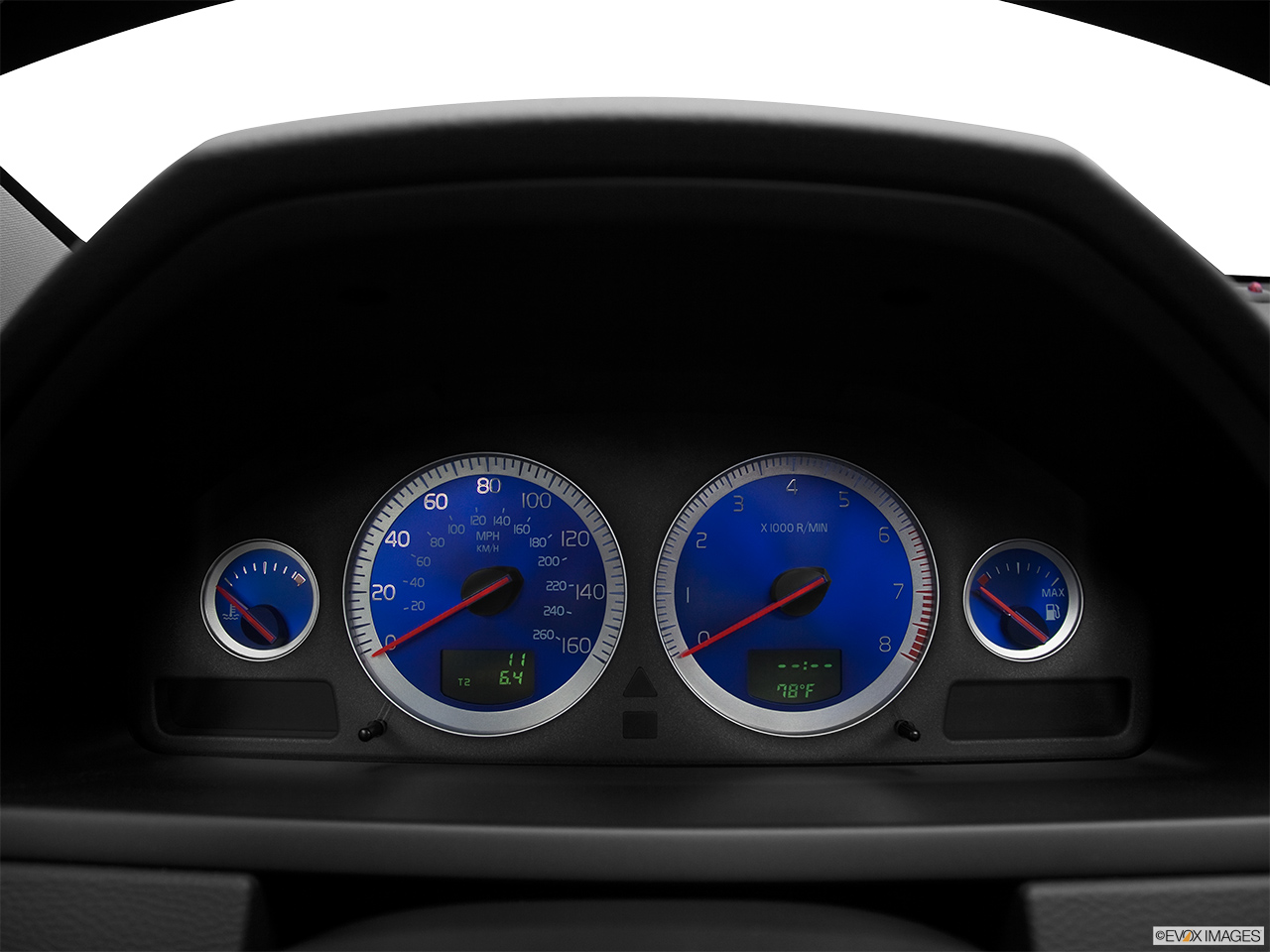 2012 Volvo XC90 R-Design Speedometer/tachometer. 
