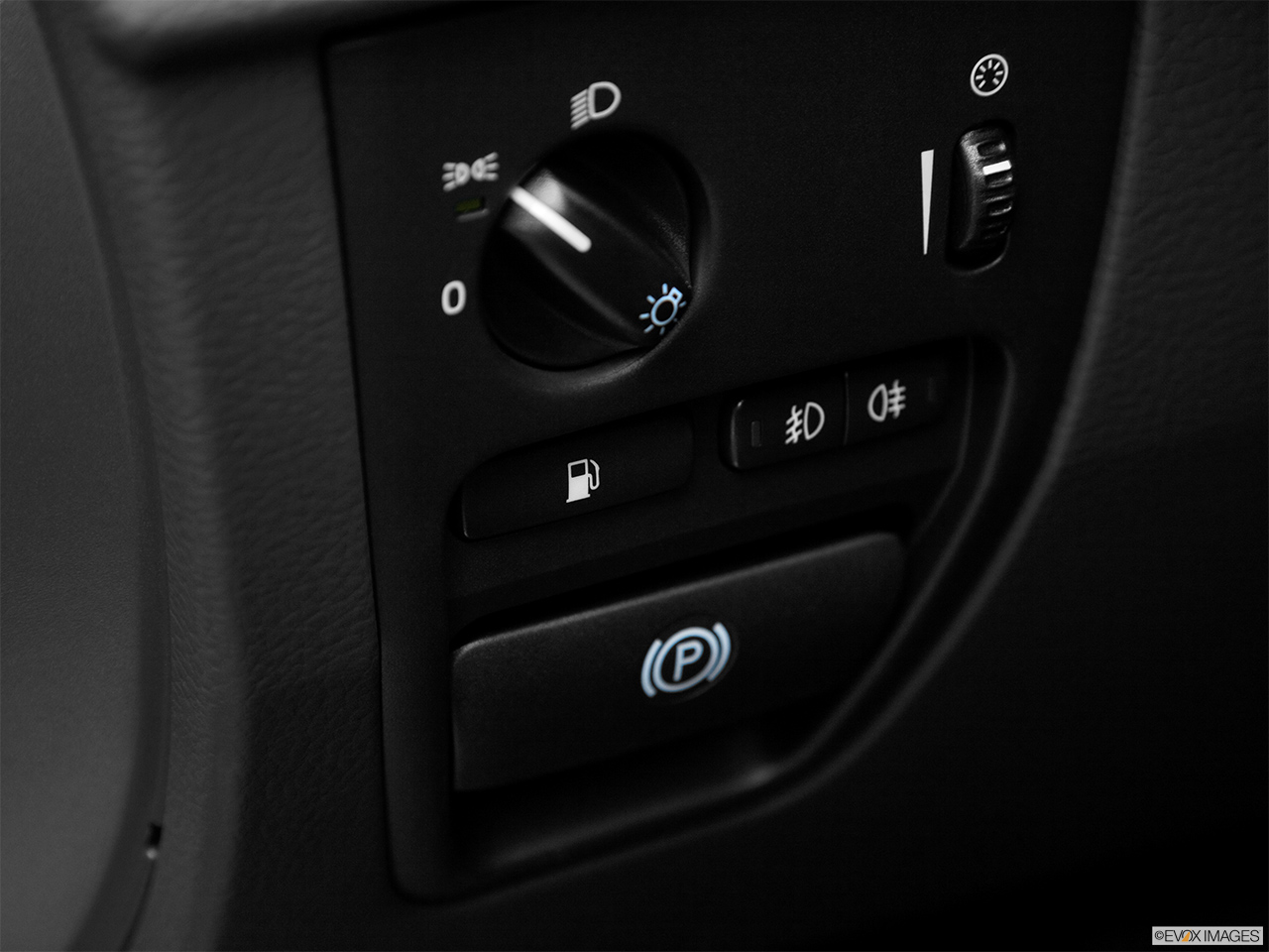 2012 Volvo XC90 R-Design Gas cap release. 